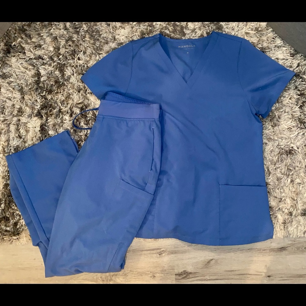 Ceil Blue mandala scrub sets, size medium